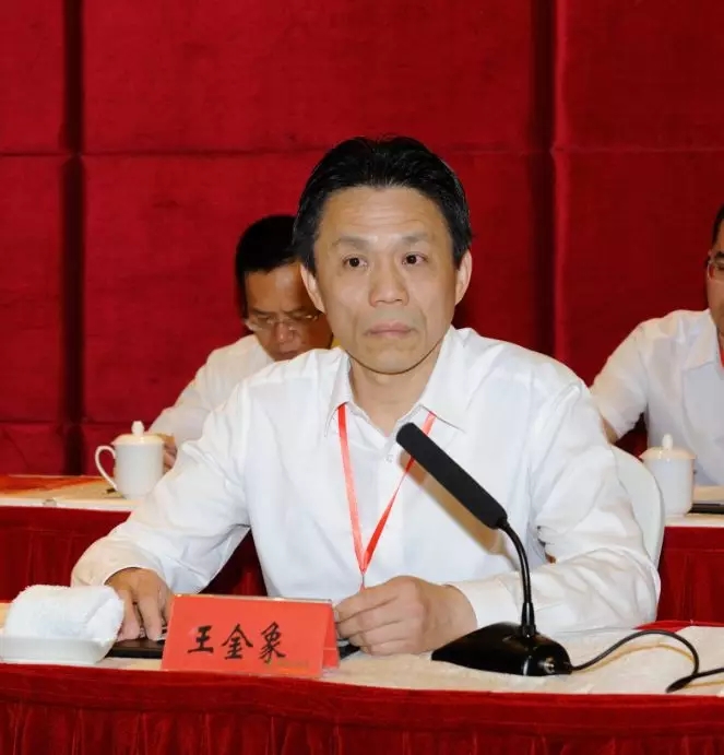 农工党晋江市委会主委,晋江市人大常务委员,晋江市疾病预防与控制中心